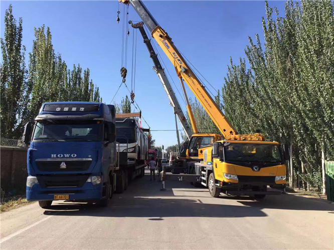 友谊县“省油又稳当”—— 吊车的 “智能节能” 技术